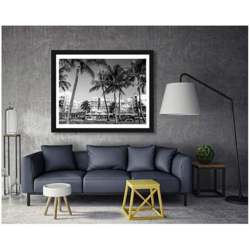 Glezna melnā rāmī - Hotels and restaurants Home Trends