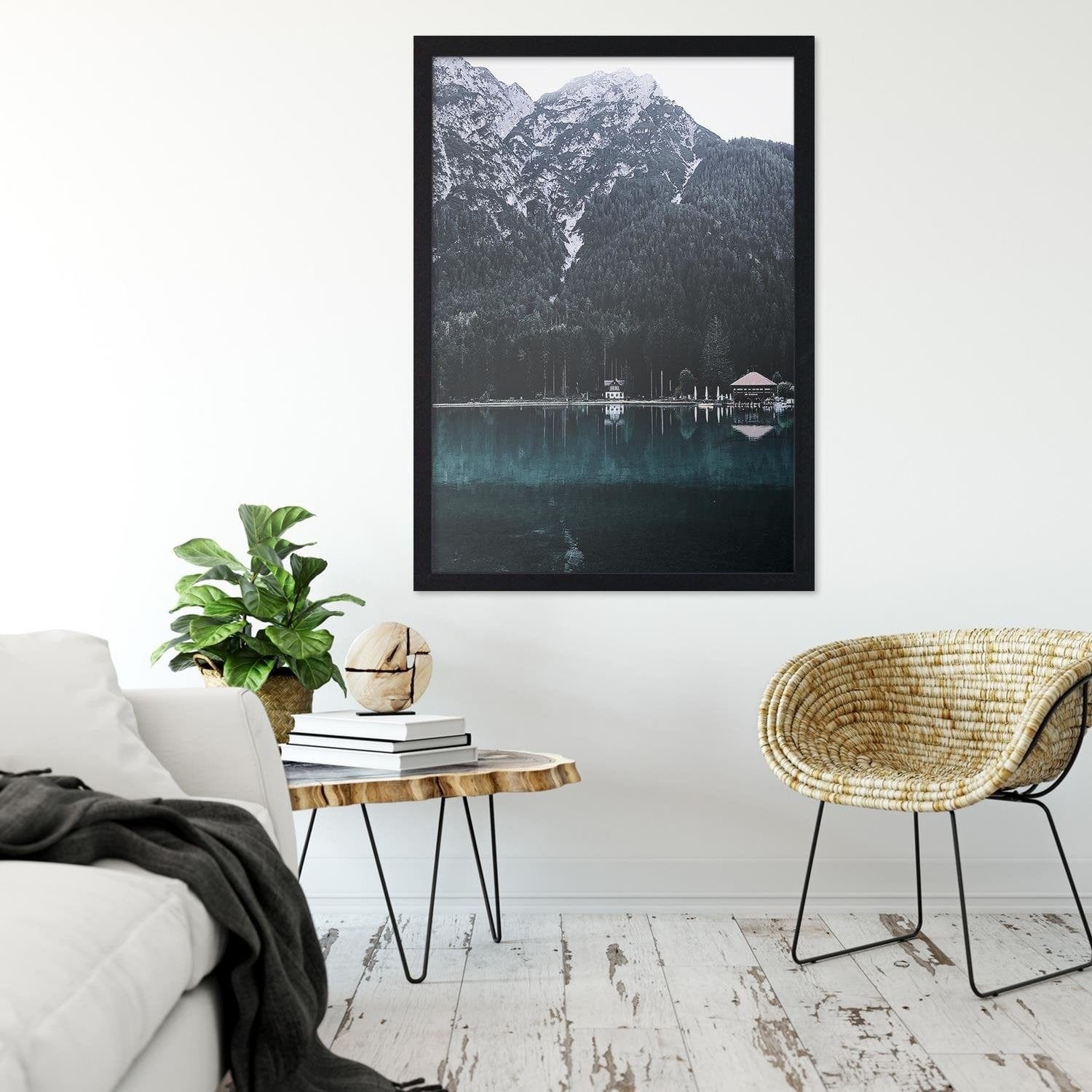 Glezna melnā rāmī - Houses The Mountain Peak Home Trends