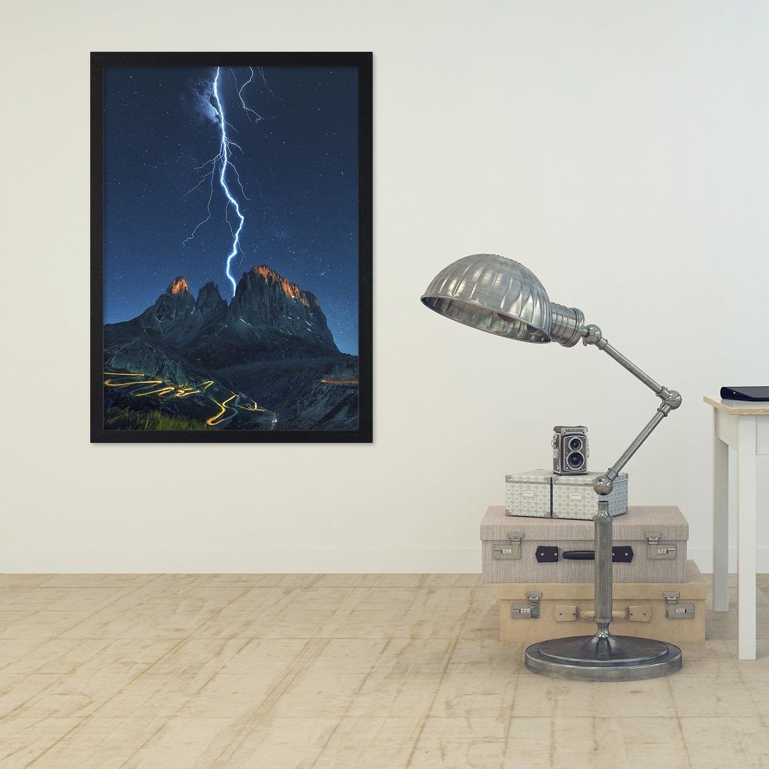 Glezna melnā rāmī - Lightning Home Trends
