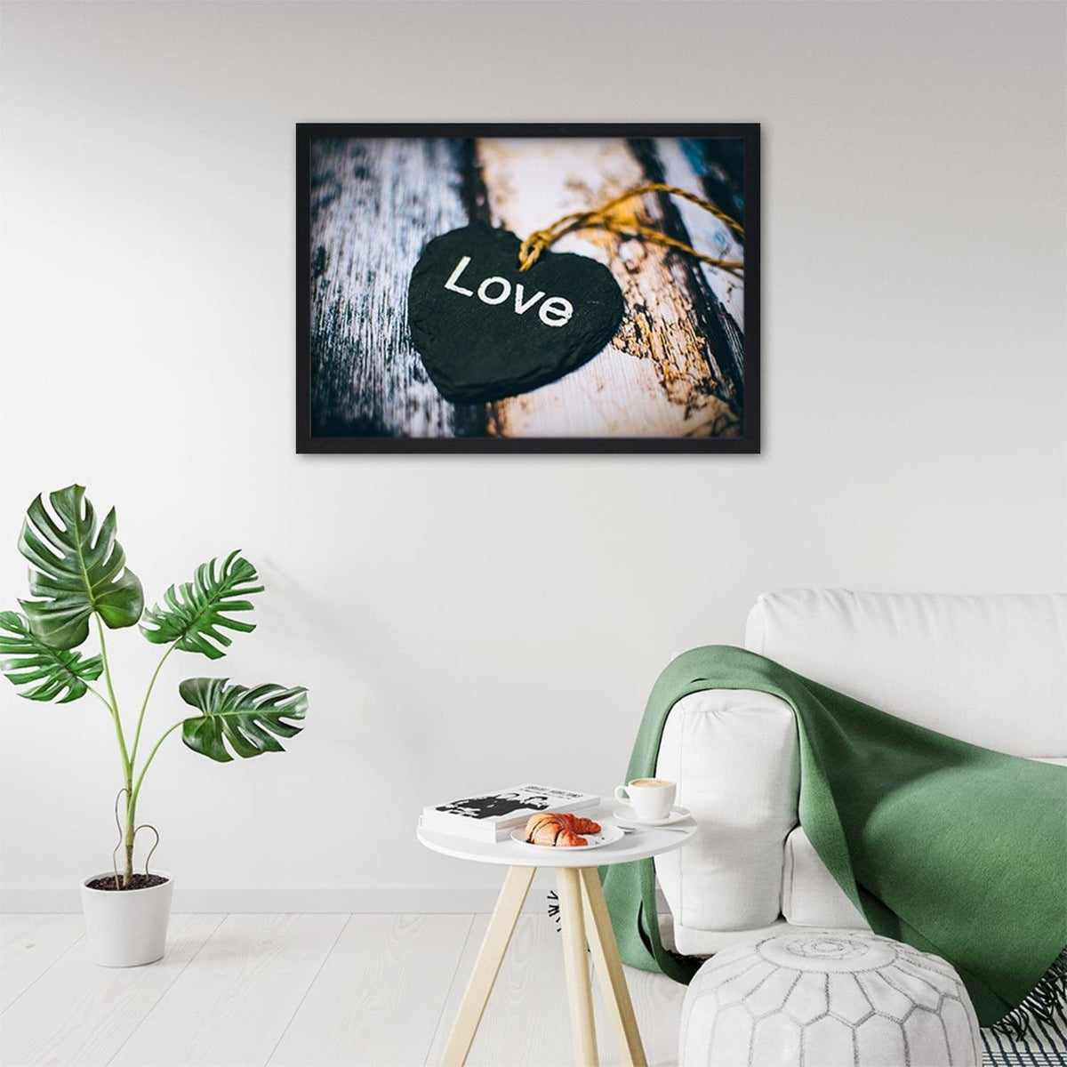 Glezna melnā rāmī - Love Nackle Home Trends
