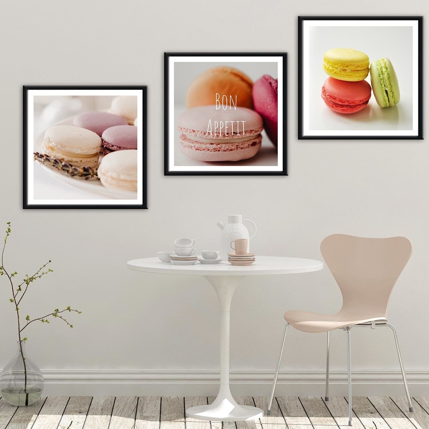 Glezna melnā rāmī - Macaroons - Bon Apetit Home Trends