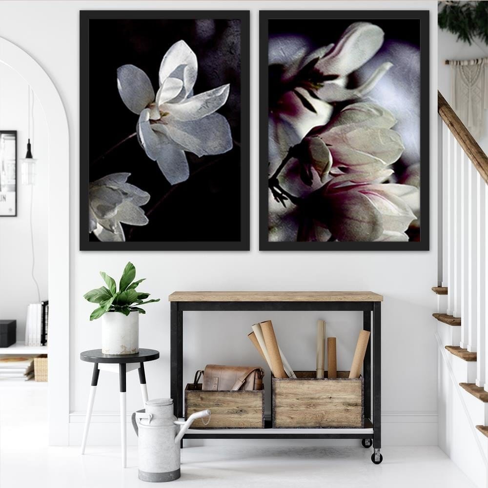 Glezna melnā rāmī - Magnolia Buds Home Trends