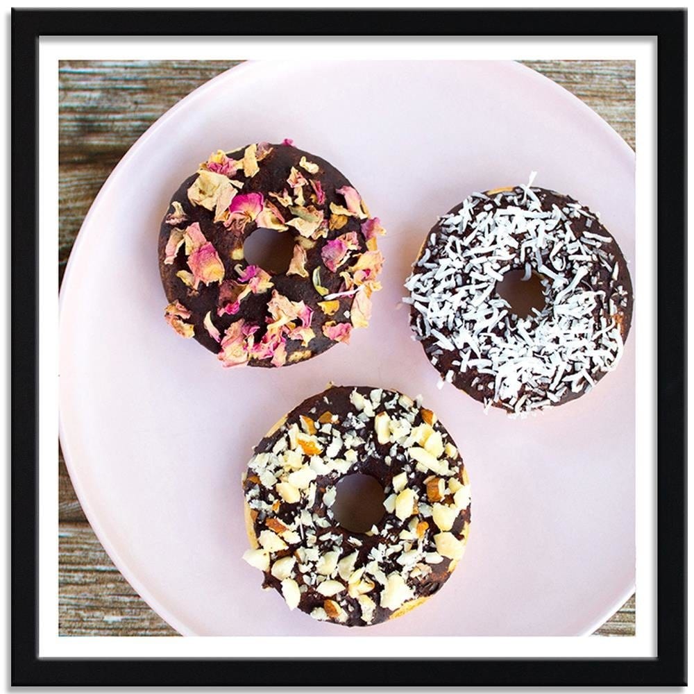 Glezna melnā rāmī - Modern Kitchen Donuts Home Trends