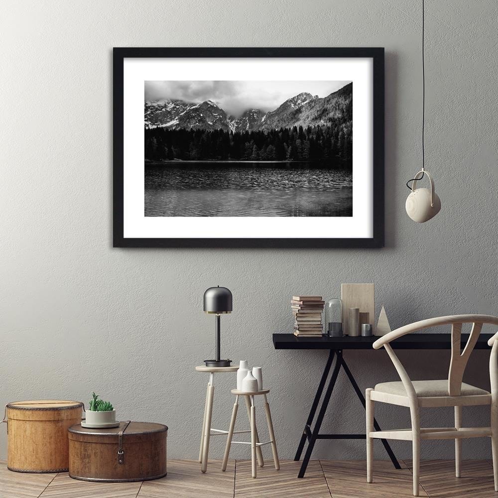 Glezna melnā rāmī - Mountain Lake 2 Home Trends