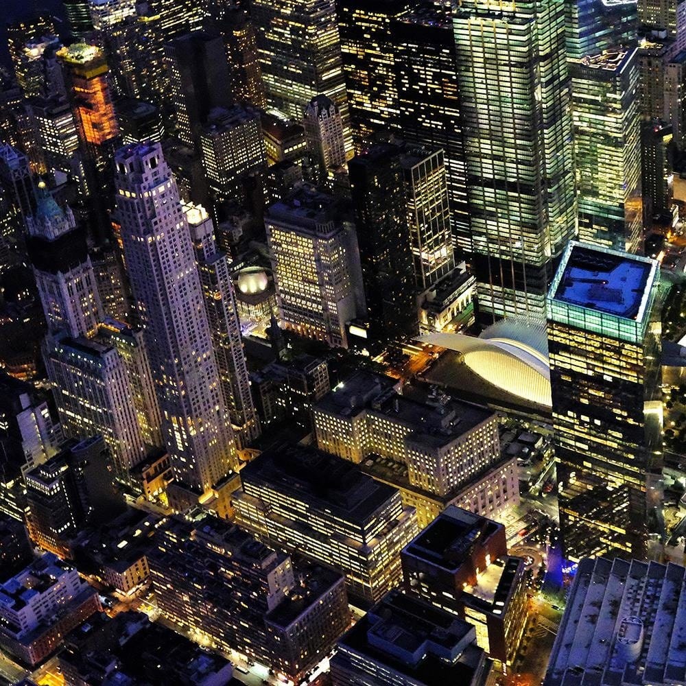 Glezna melnā rāmī - New York At Night Home Trends
