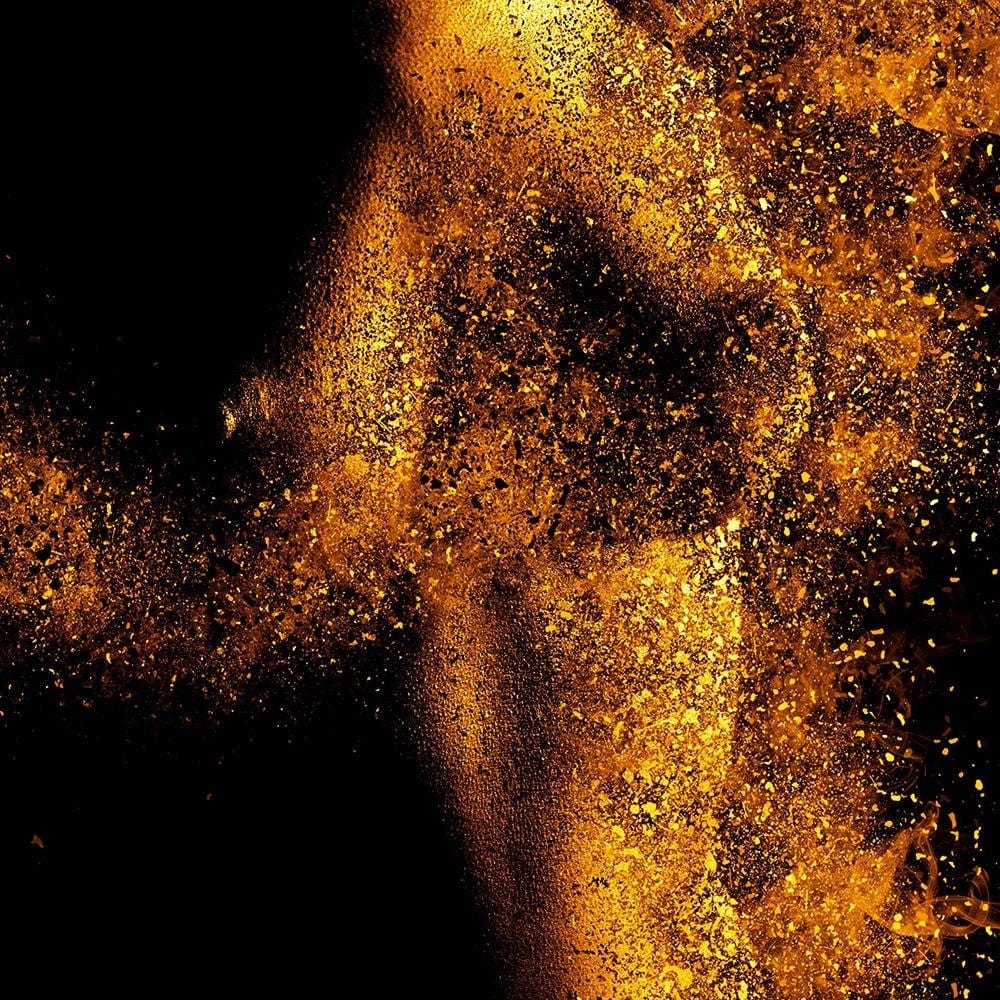 Glezna melnā rāmī - Nudity In Gold Dust Home Trends