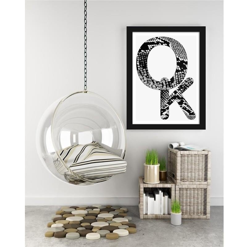 Glezna melnā rāmī - Okay - snake skin Home Trends