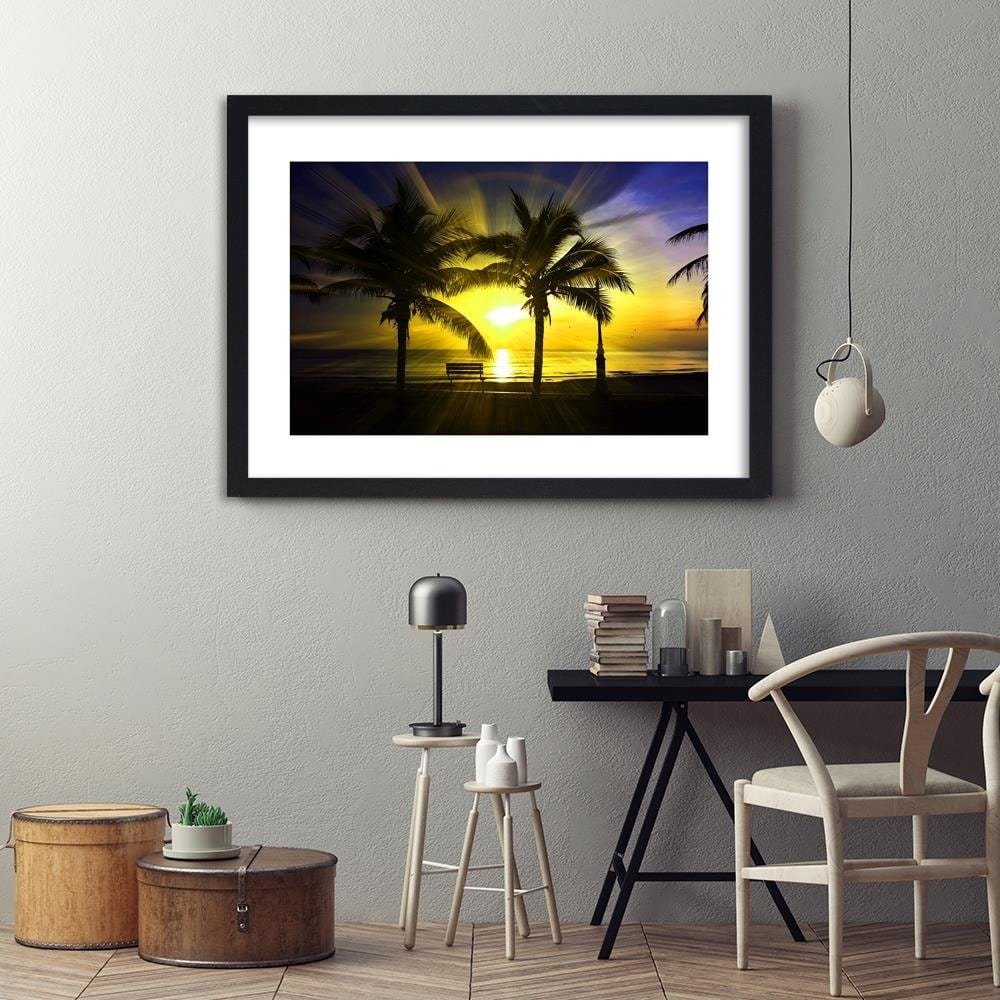 Glezna melnā rāmī - Palm Trees And Sun Rays 4 Home Trends
