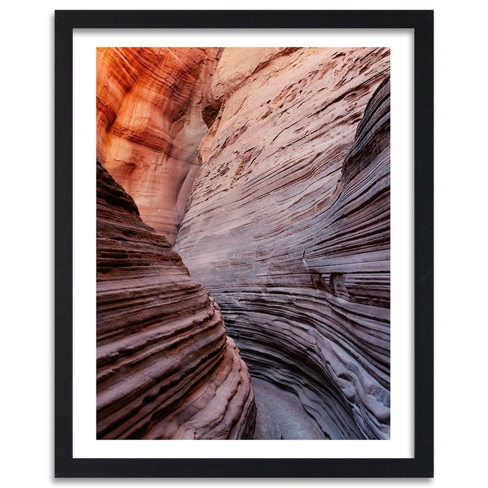 Glezna melnā rāmī - Pass Between The Rocks Home Trends