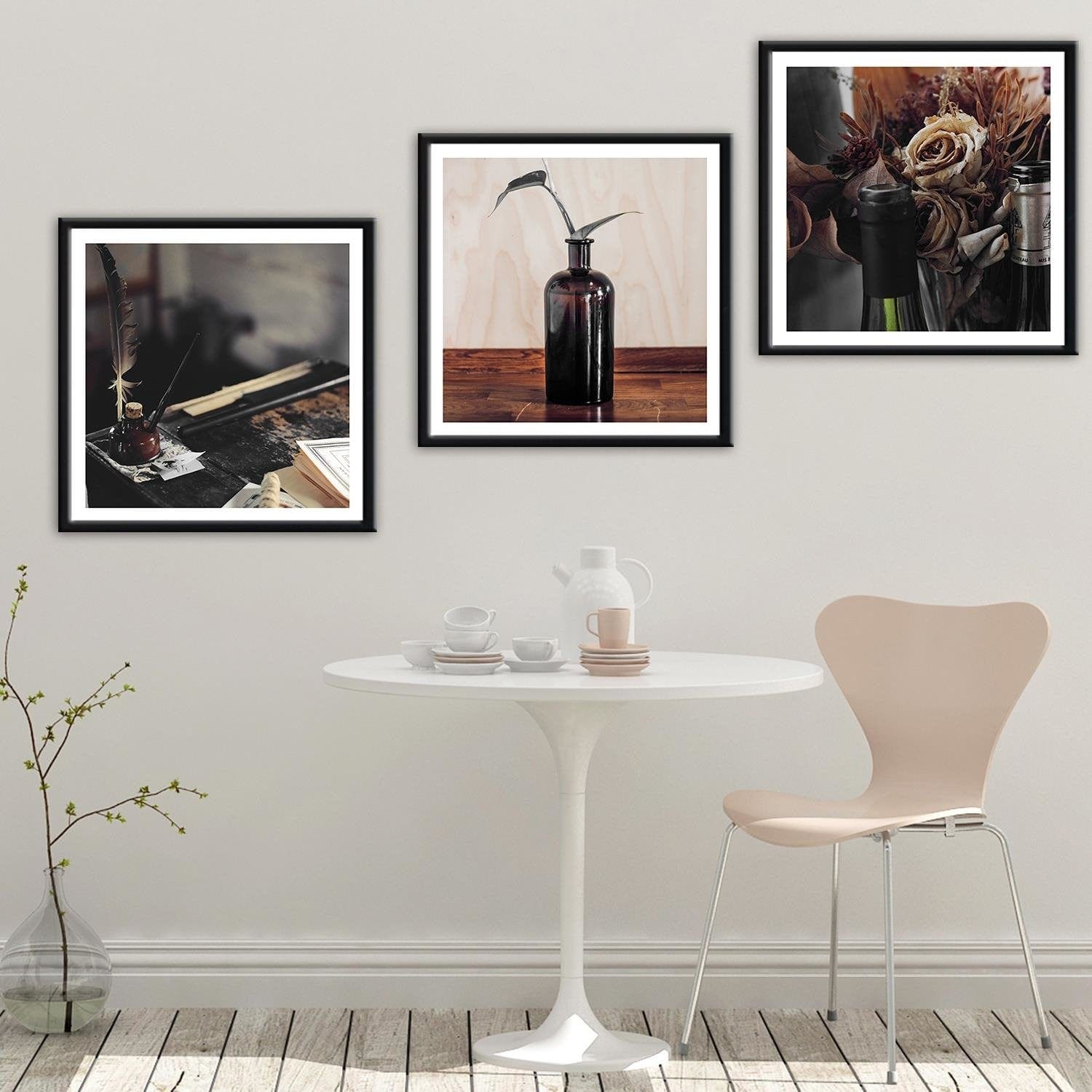 Glezna melnā rāmī - Pen And Inkwell Home Trends