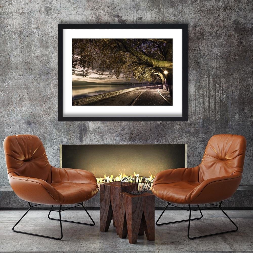 Glezna melnā rāmī - Promenade In The Evening Home Trends