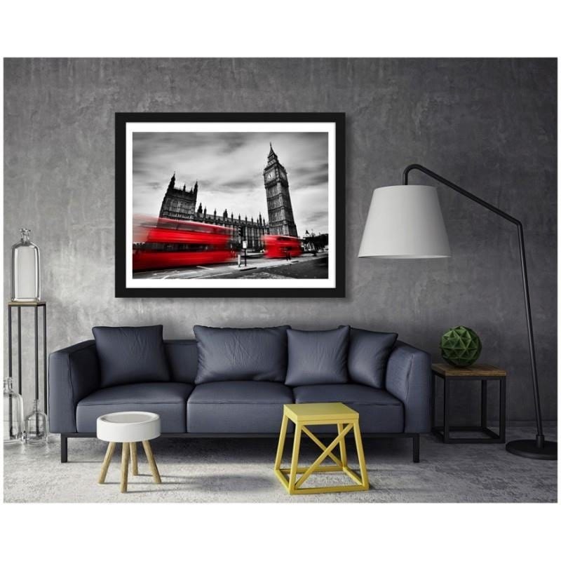 Glezna melnā rāmī - Red buses on the move and Big Ben Home Trends