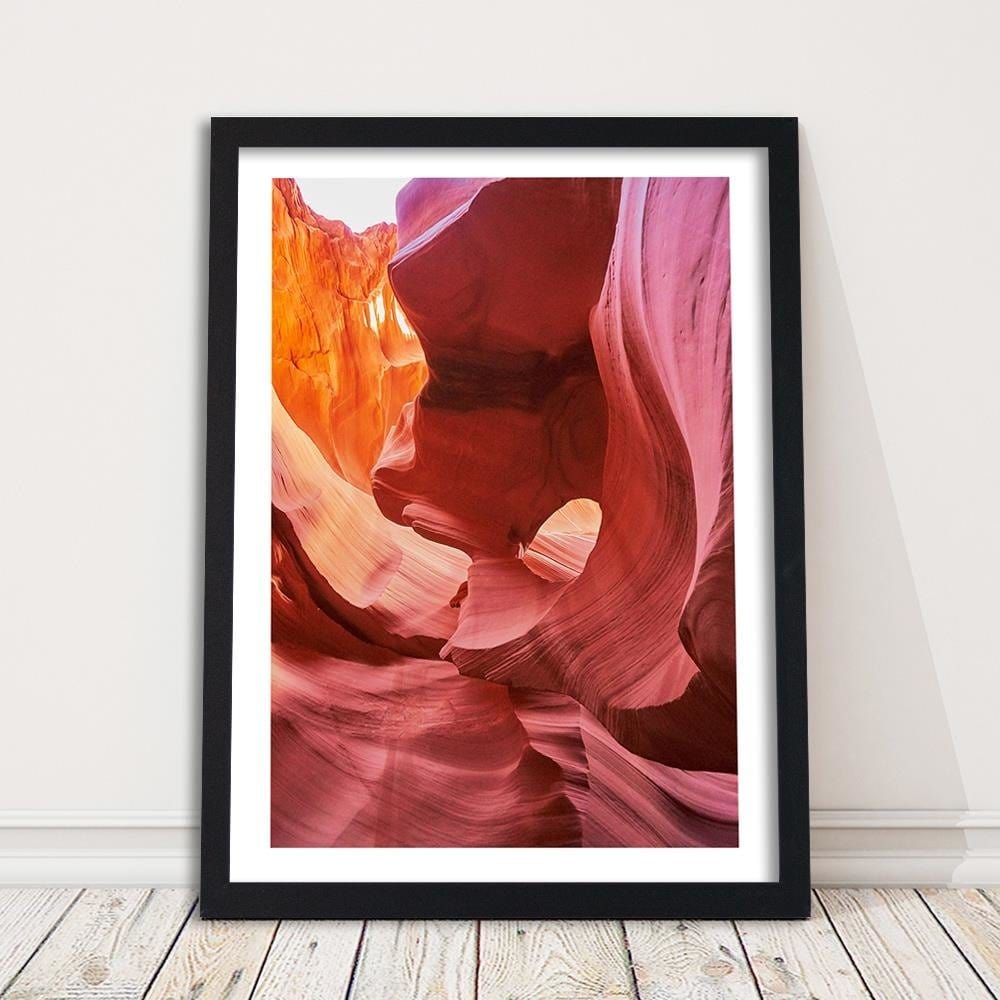 Glezna melnā rāmī - Red Rocks Home Trends