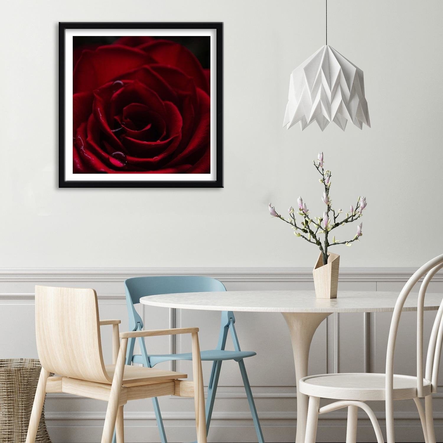 Glezna melnā rāmī - Red Rose Home Trends