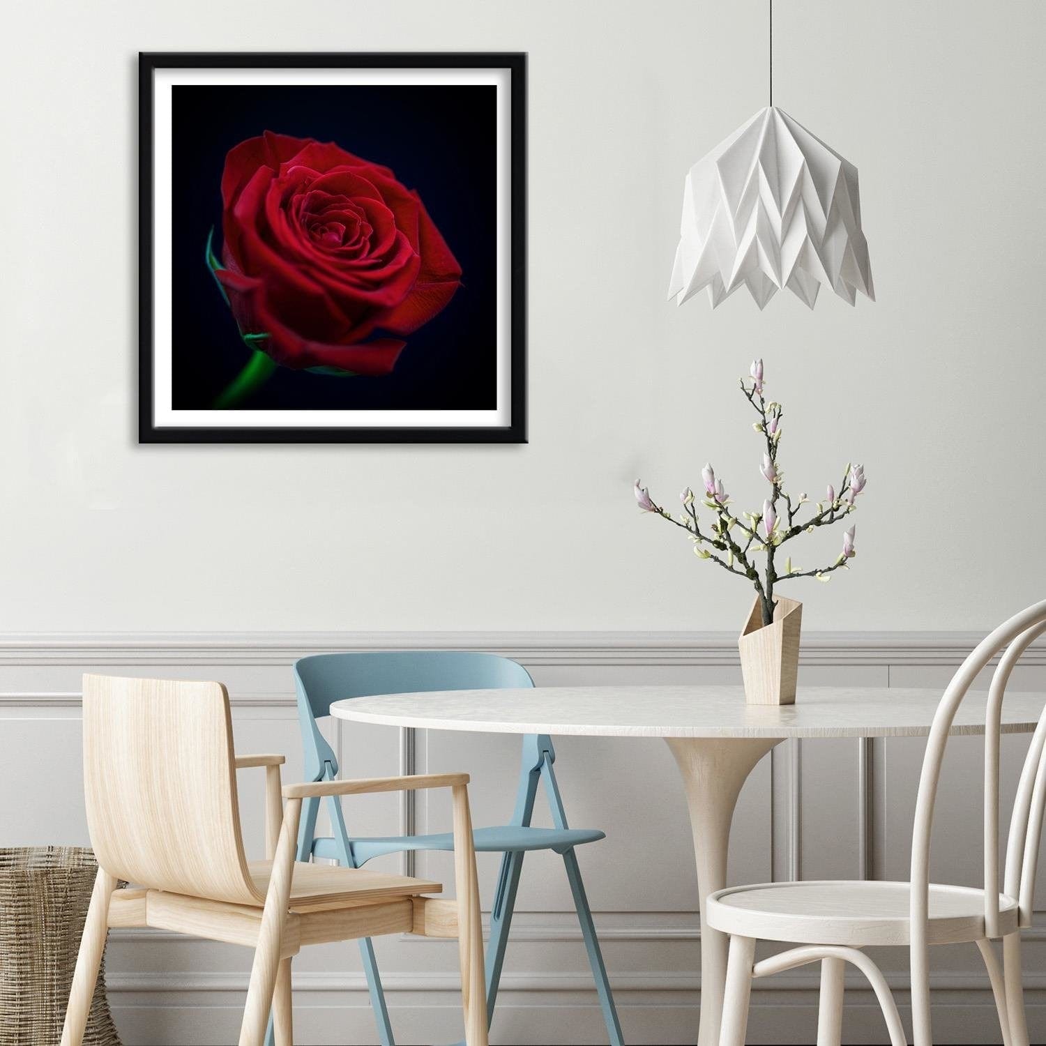 Glezna melnā rāmī - Red Rose In The Dark Home Trends