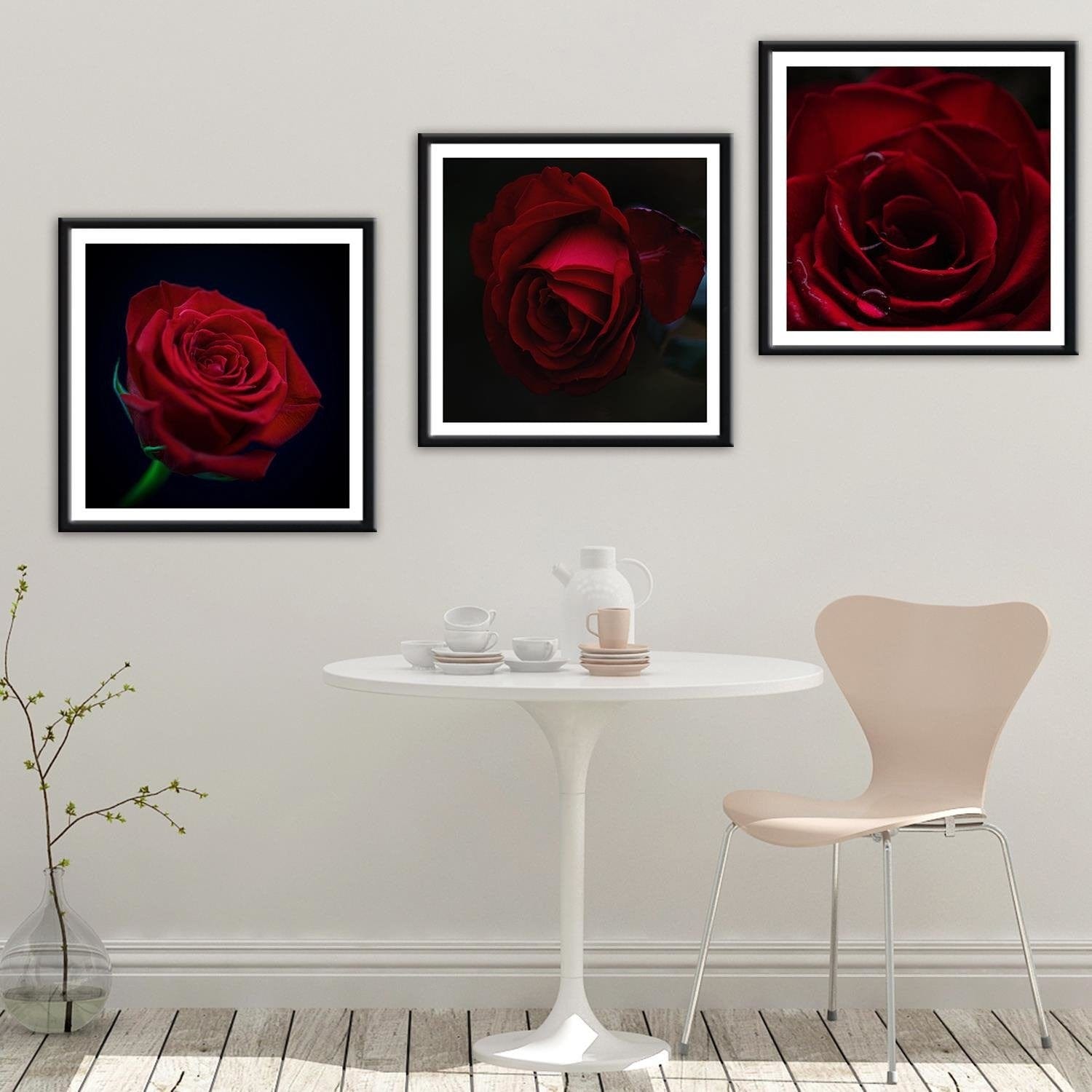 Glezna melnā rāmī - Red Rose In The Dark Home Trends