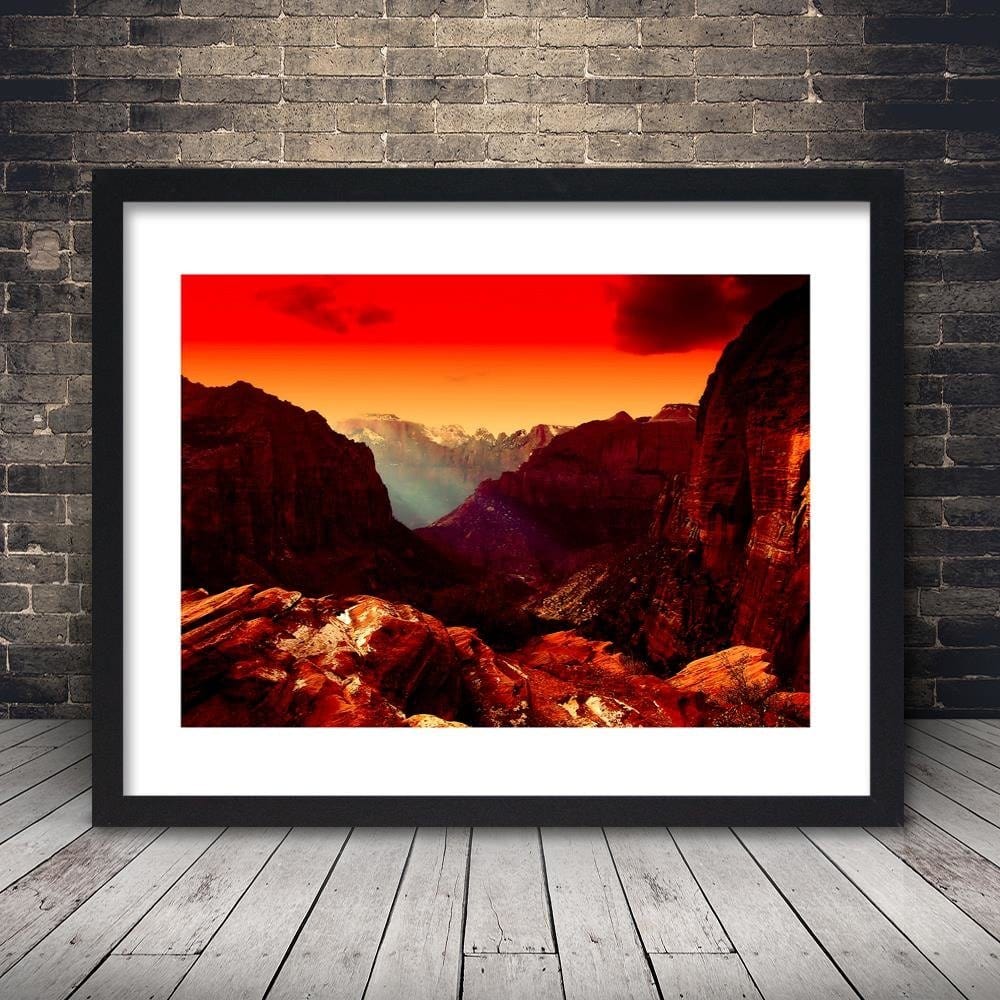 Glezna melnā rāmī - Red Sky Over The Mountains Home Trends