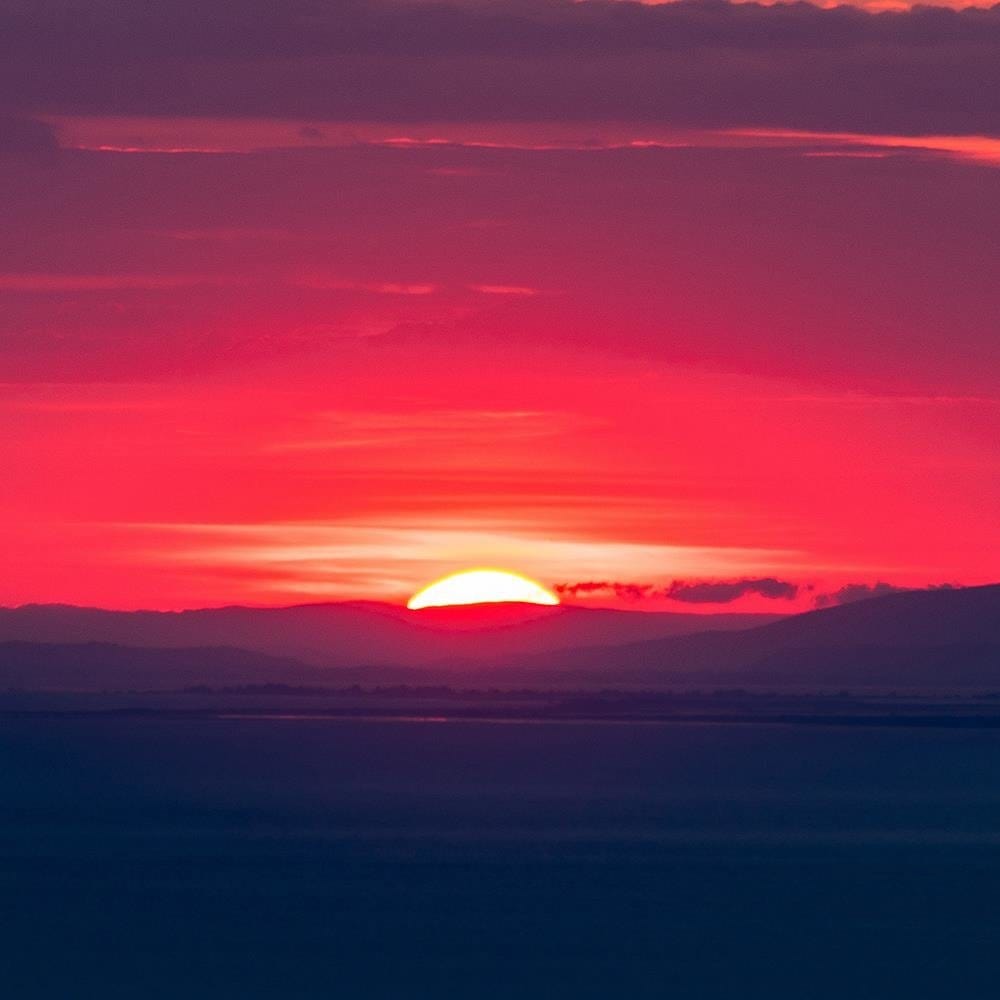 Glezna melnā rāmī - Red Sunset Home Trends