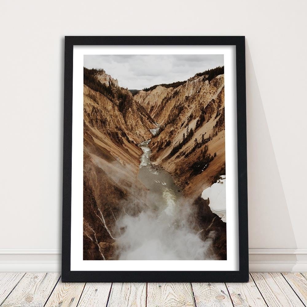 Glezna melnā rāmī - River In The Mountains Home Trends