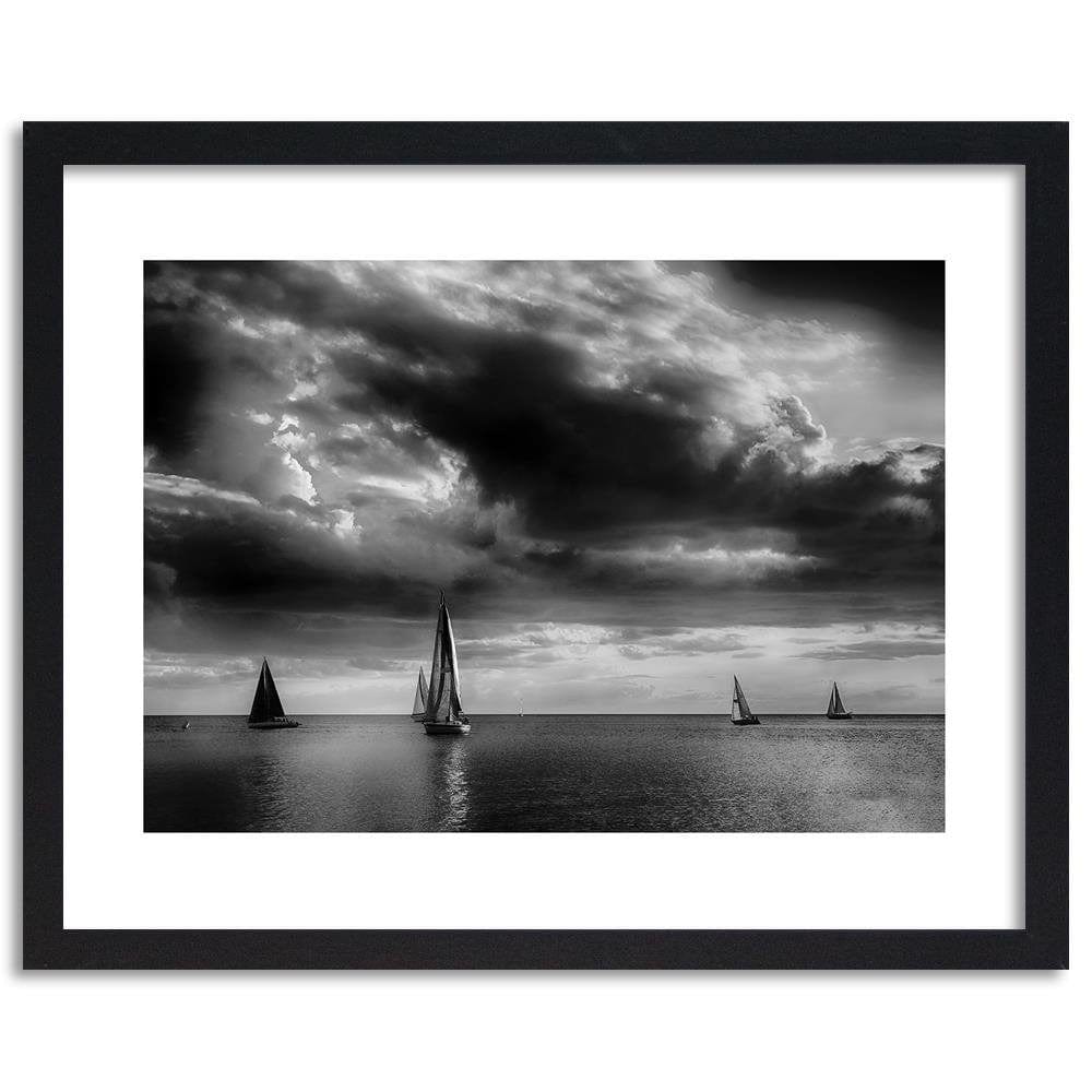 Glezna melnā rāmī - Sailboats At Sea 2 Home Trends