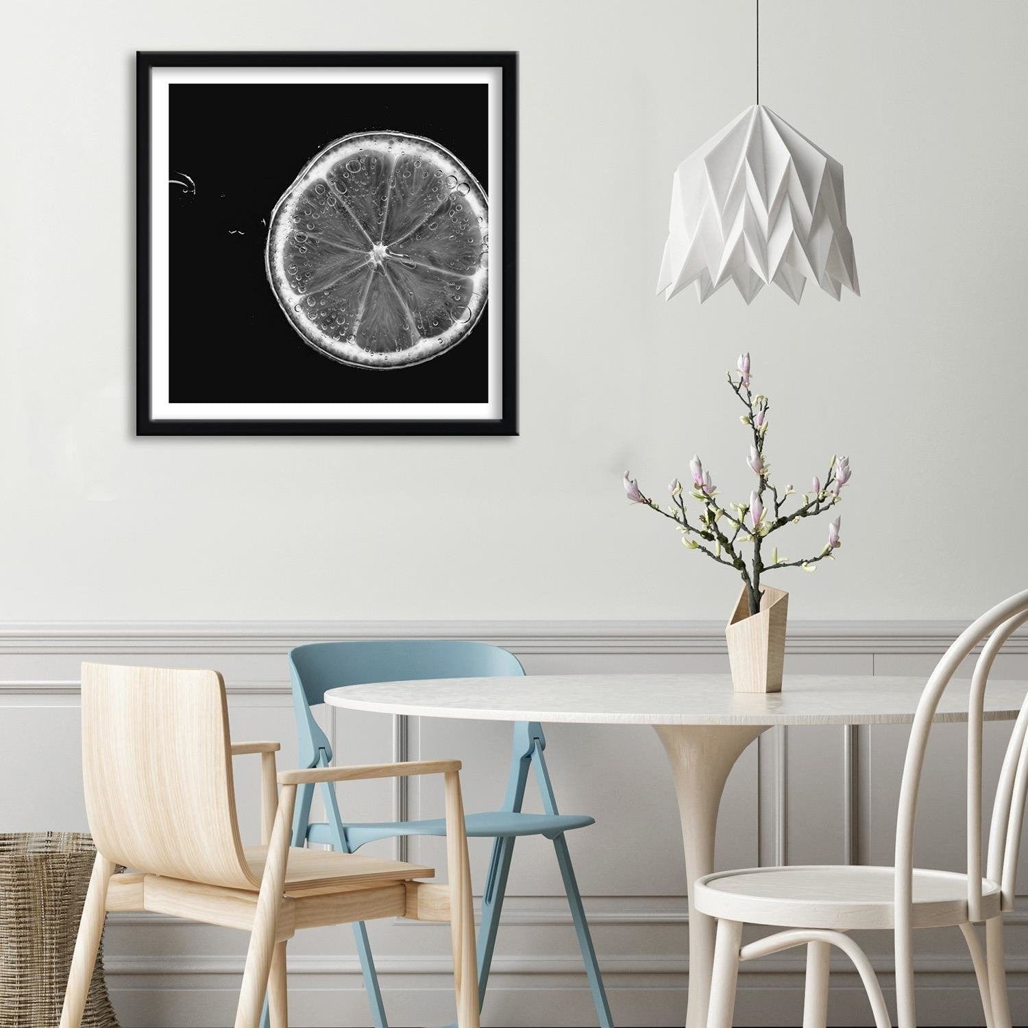 Glezna melnā rāmī - Slice Of Lemon Home Trends