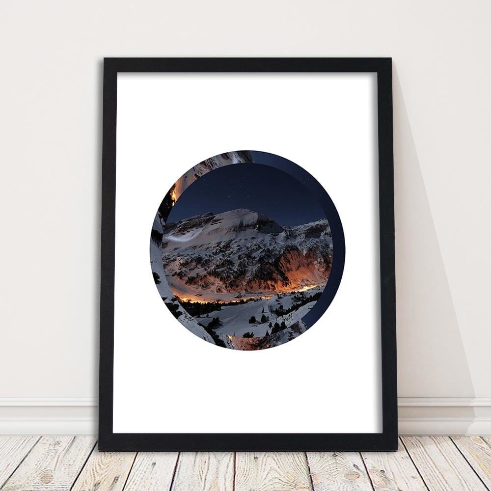 Glezna melnā rāmī - Snow-Capped Mountains Circle Home Trends