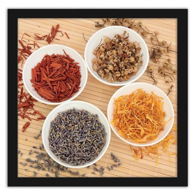 Glezna melnā rāmī - Spices in white bowls Home Trends