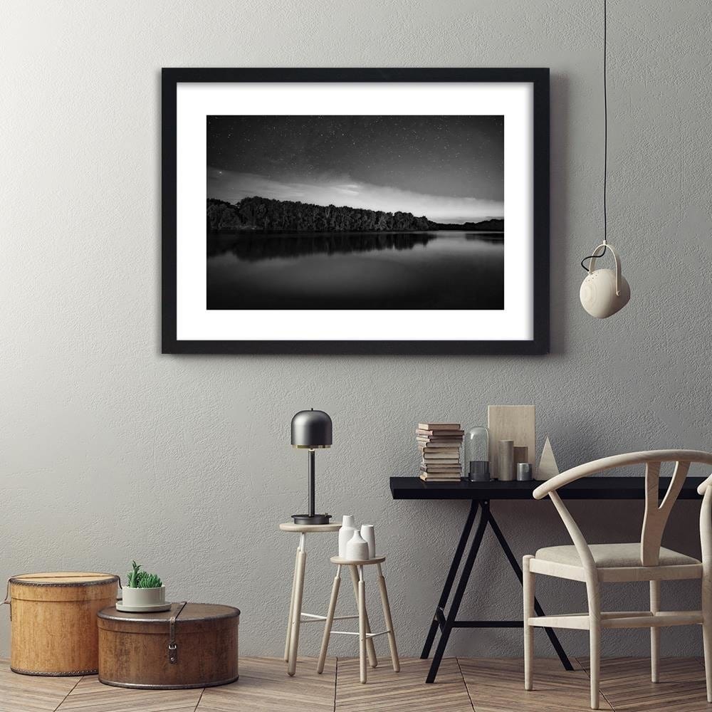 Glezna melnā rāmī - Stars Over The Lake 2 Home Trends