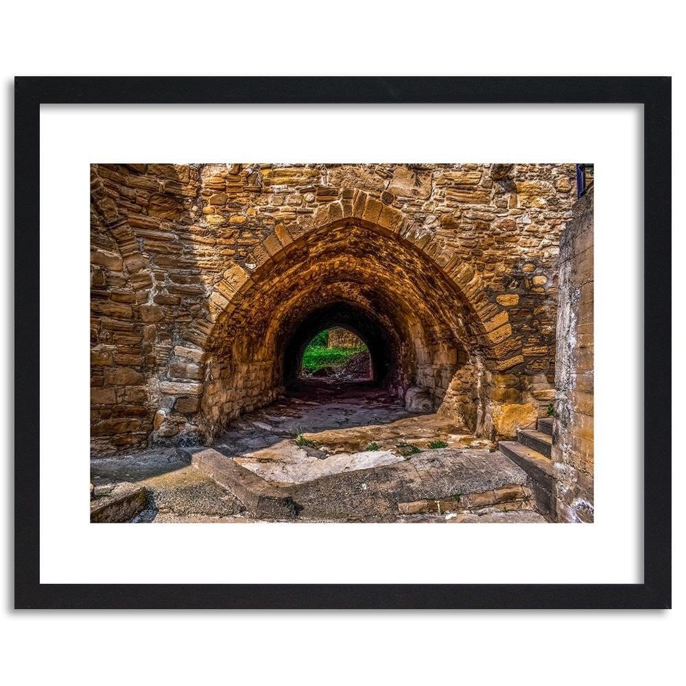 Glezna melnā rāmī - Stone Tunnel Home Trends