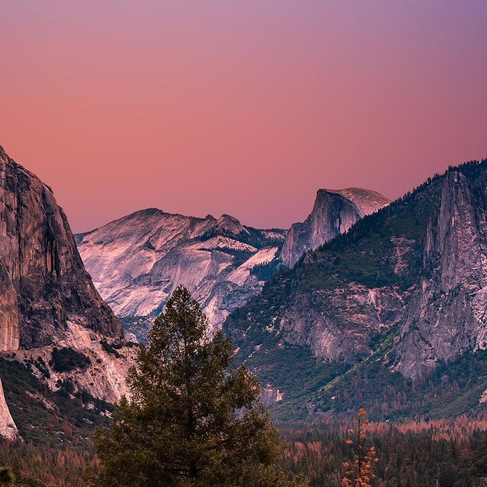 Glezna melnā rāmī - Sunrise In The Mountains Home Trends