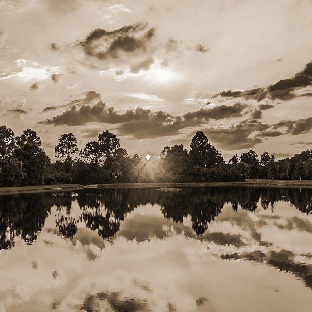 Glezna melnā rāmī - Sunrise Over The Lake 1 Home Trends