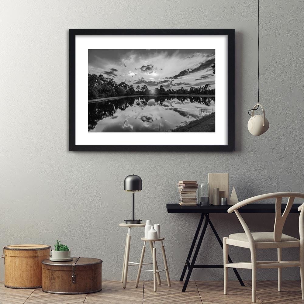 Glezna melnā rāmī - Sunrise Over The Lake 2 Home Trends