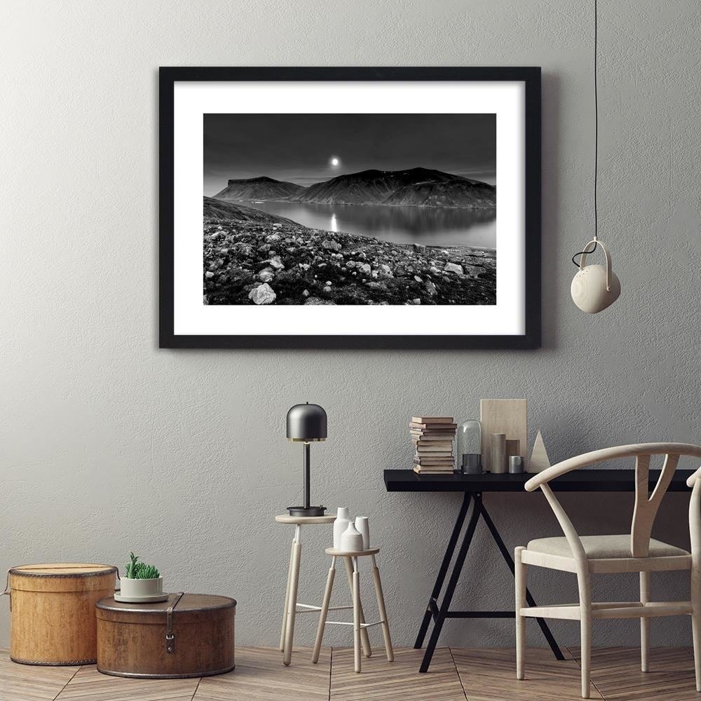 Glezna melnā rāmī - Sunset Over A Mountain Lake 2 Home Trends