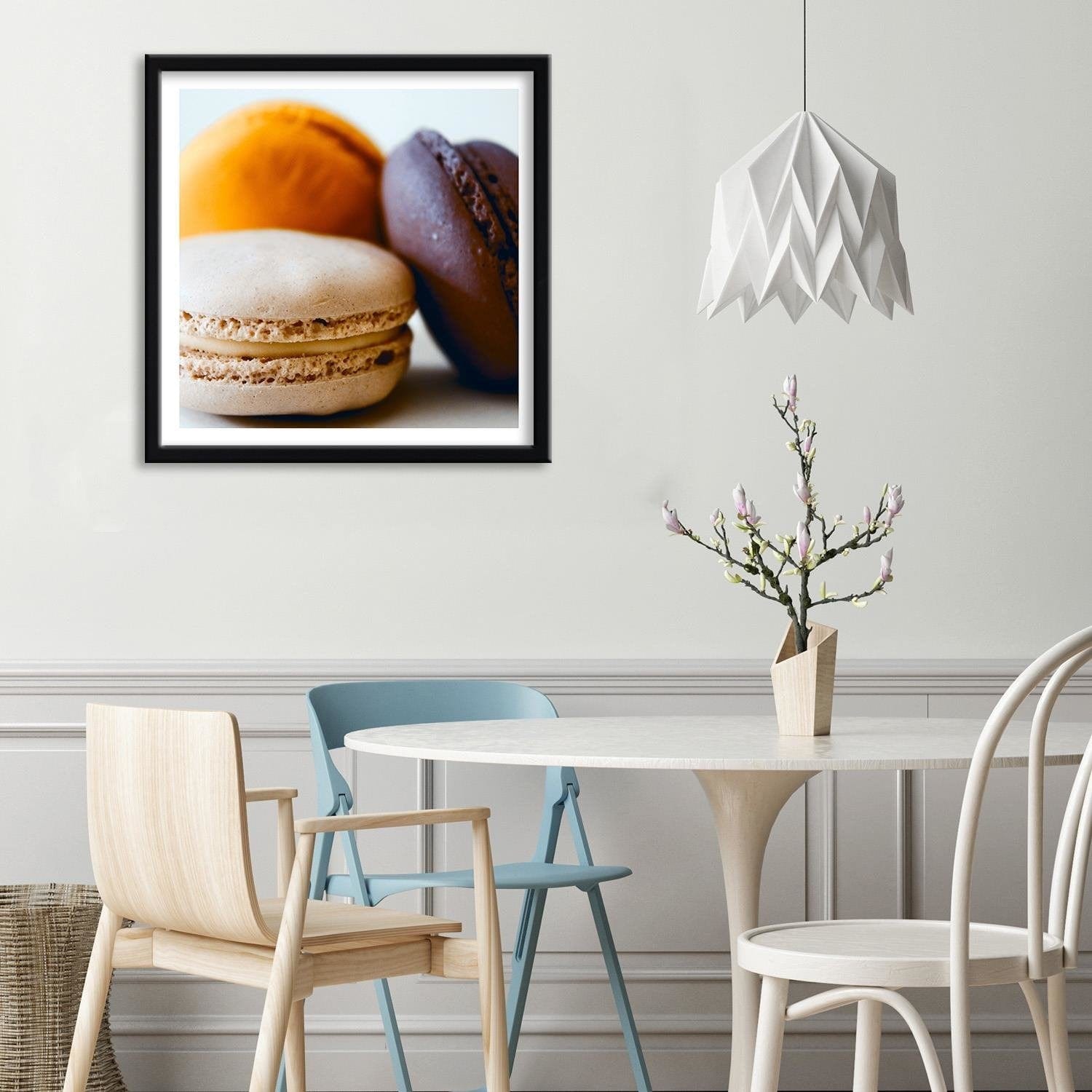 Glezna melnā rāmī - Tasty Macaroons 2 Home Trends
