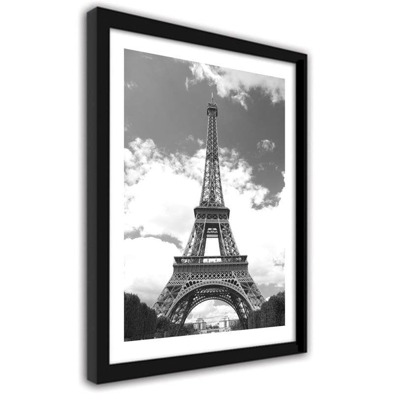 Glezna melnā rāmī - The Eiffel Tower against the background of the clouds Home Trends
