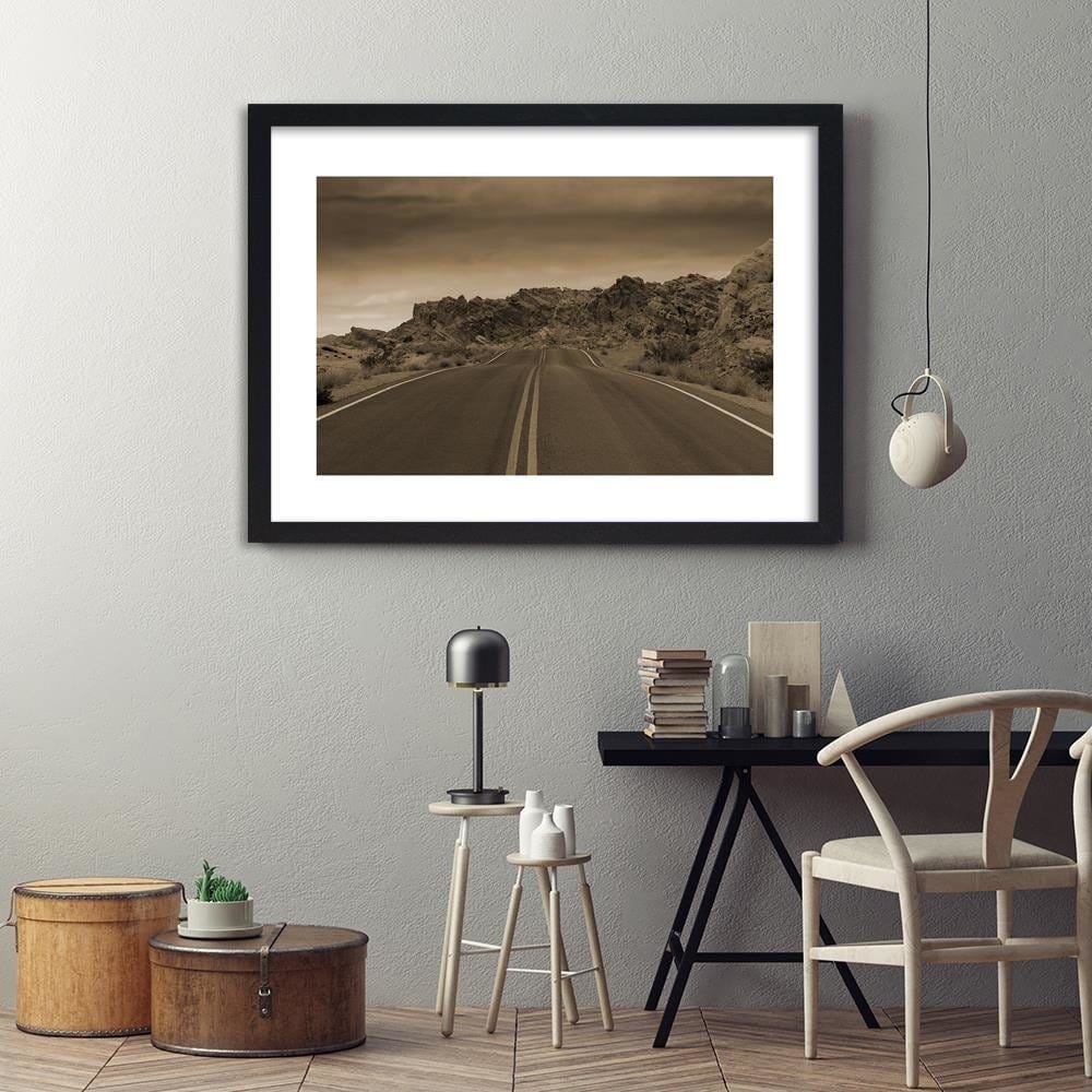 Glezna melnā rāmī - The Road In The Desert 1 Home Trends