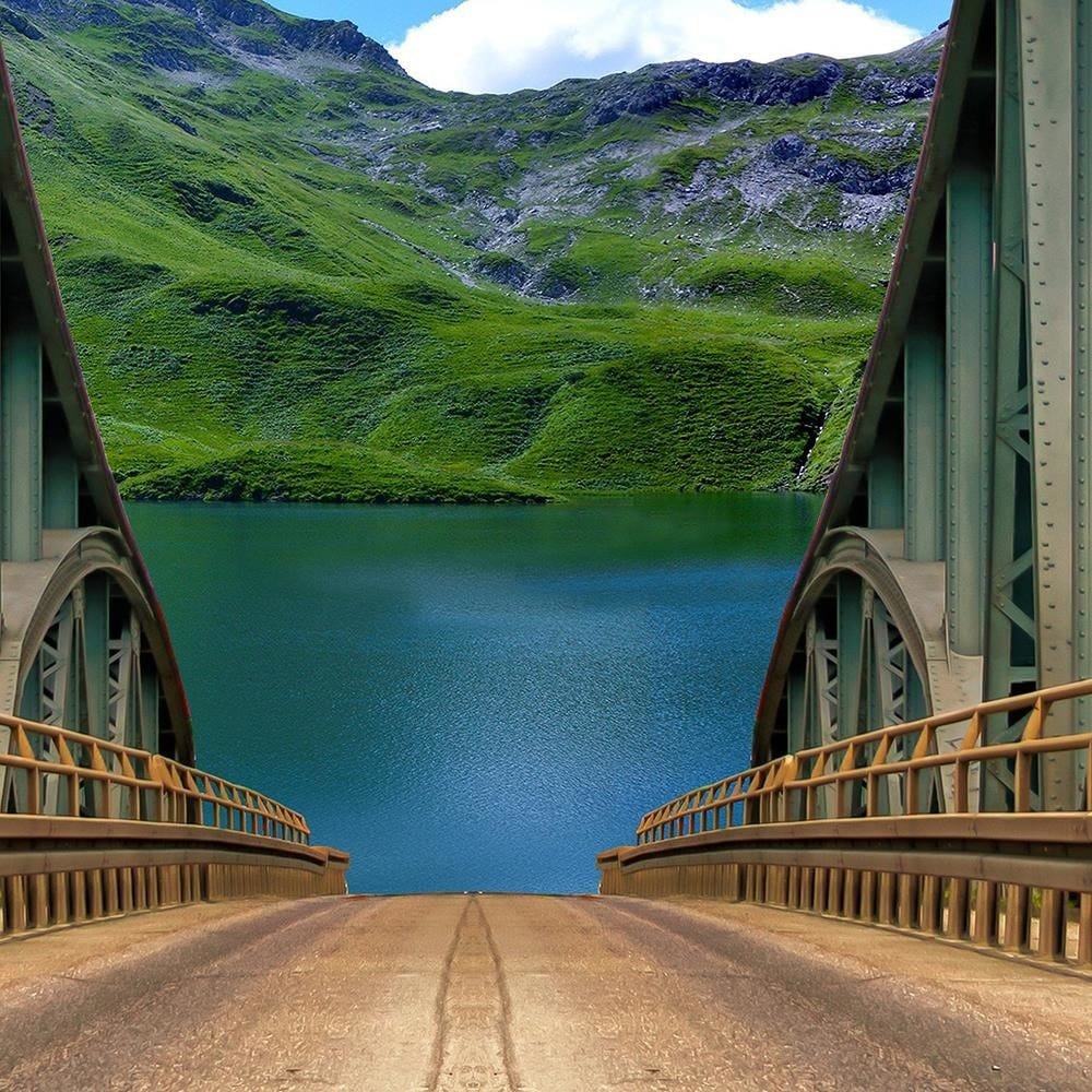 Glezna melnā rāmī - The Road Over The Bridge Home Trends