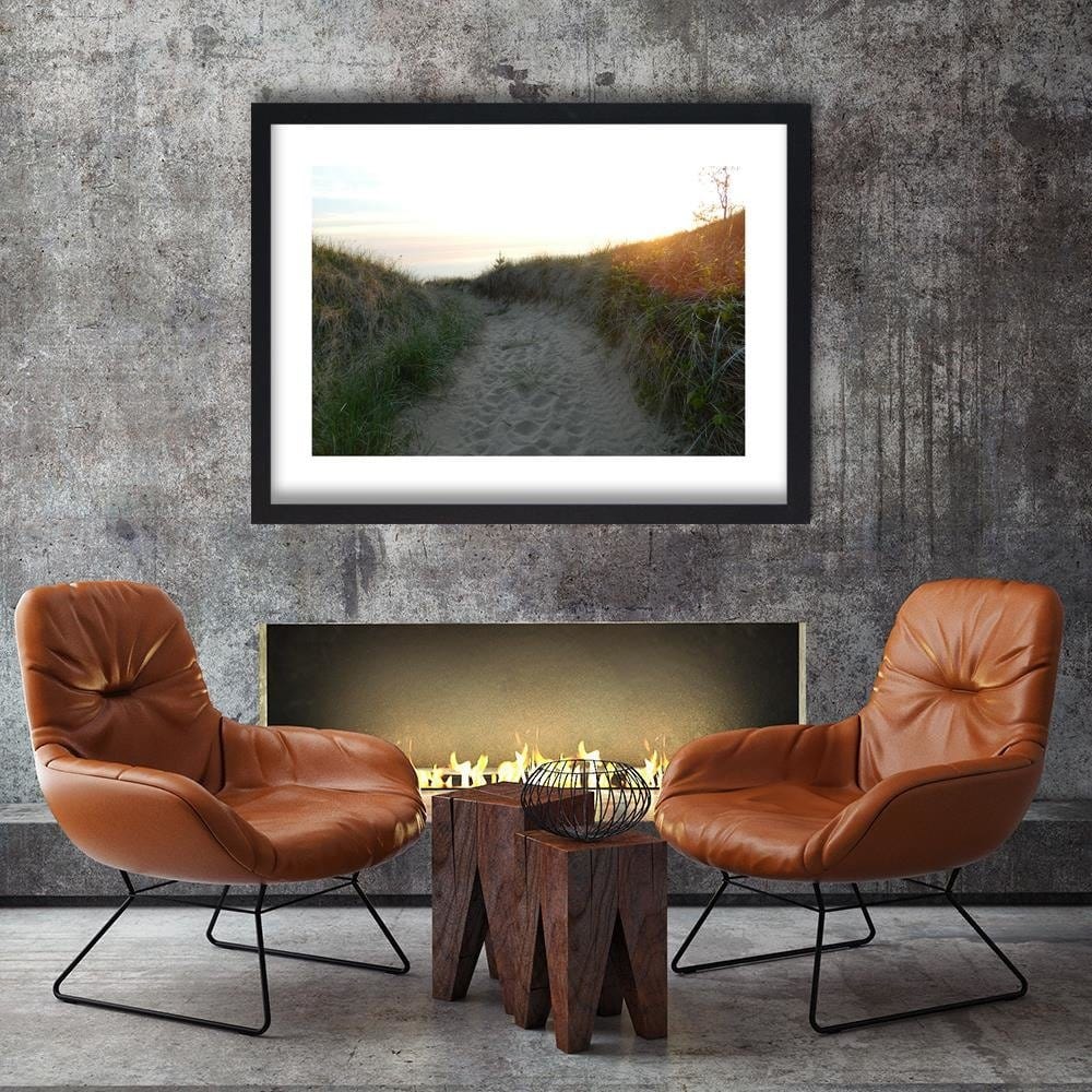 Glezna melnā rāmī - The Road To The Beach Home Trends