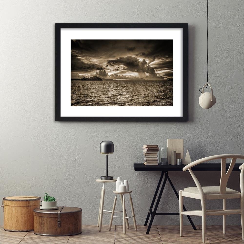 Glezna melnā rāmī - The Sky Before The Storm 1 Home Trends