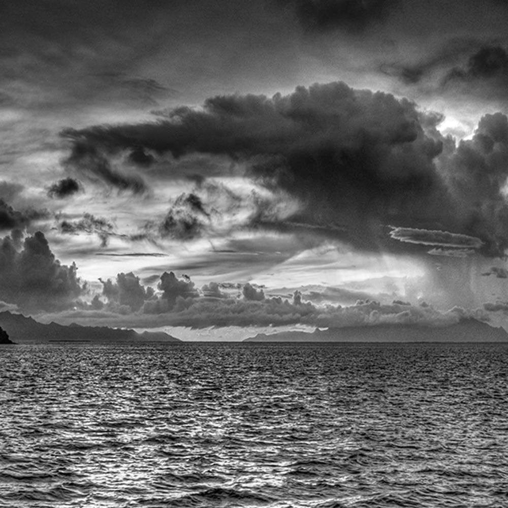 Glezna melnā rāmī - The Sky Before The Storm 2 Home Trends