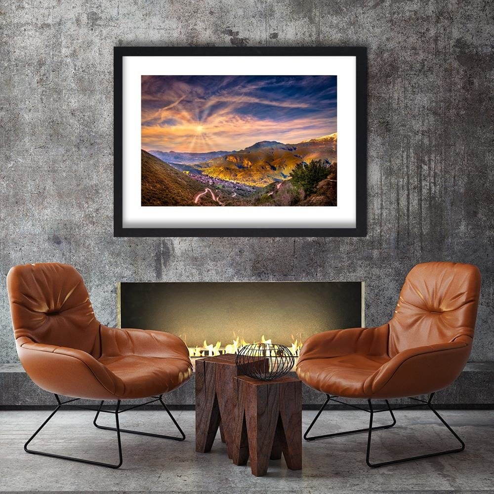 Glezna melnā rāmī - The Town In The Mountains Home Trends