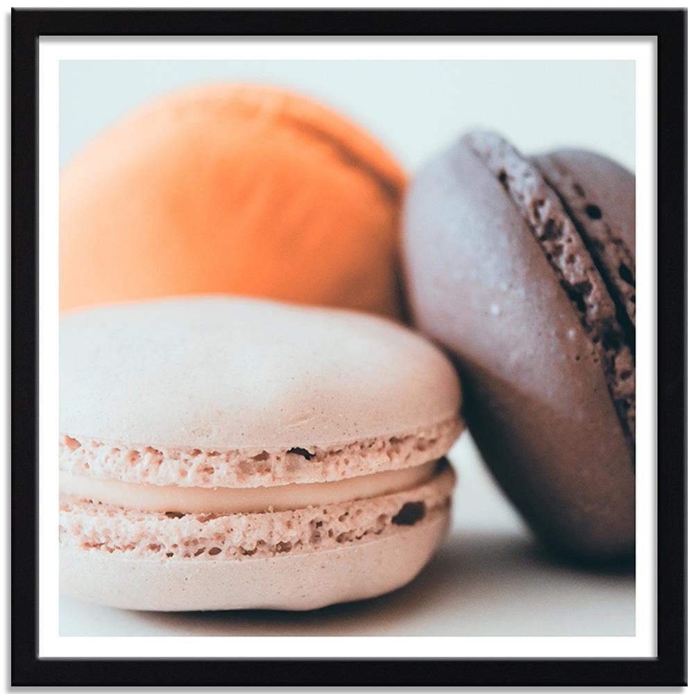 Glezna melnā rāmī - Three Colorful Macaroons 2 Home Trends