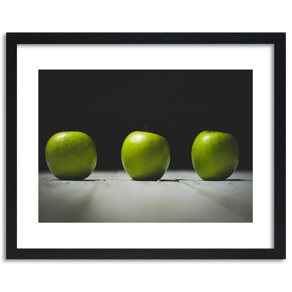 Glezna melnā rāmī - Three Green Apples Home Trends