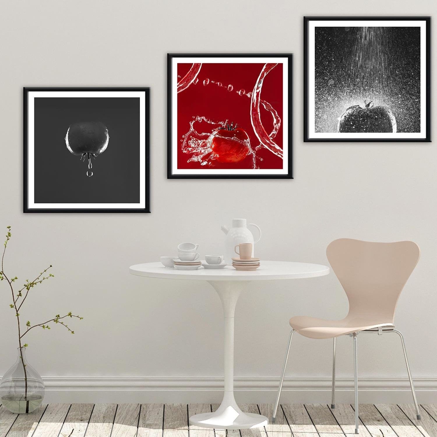 Glezna melnā rāmī - Tomato In Water Stream Of 2 Home Trends