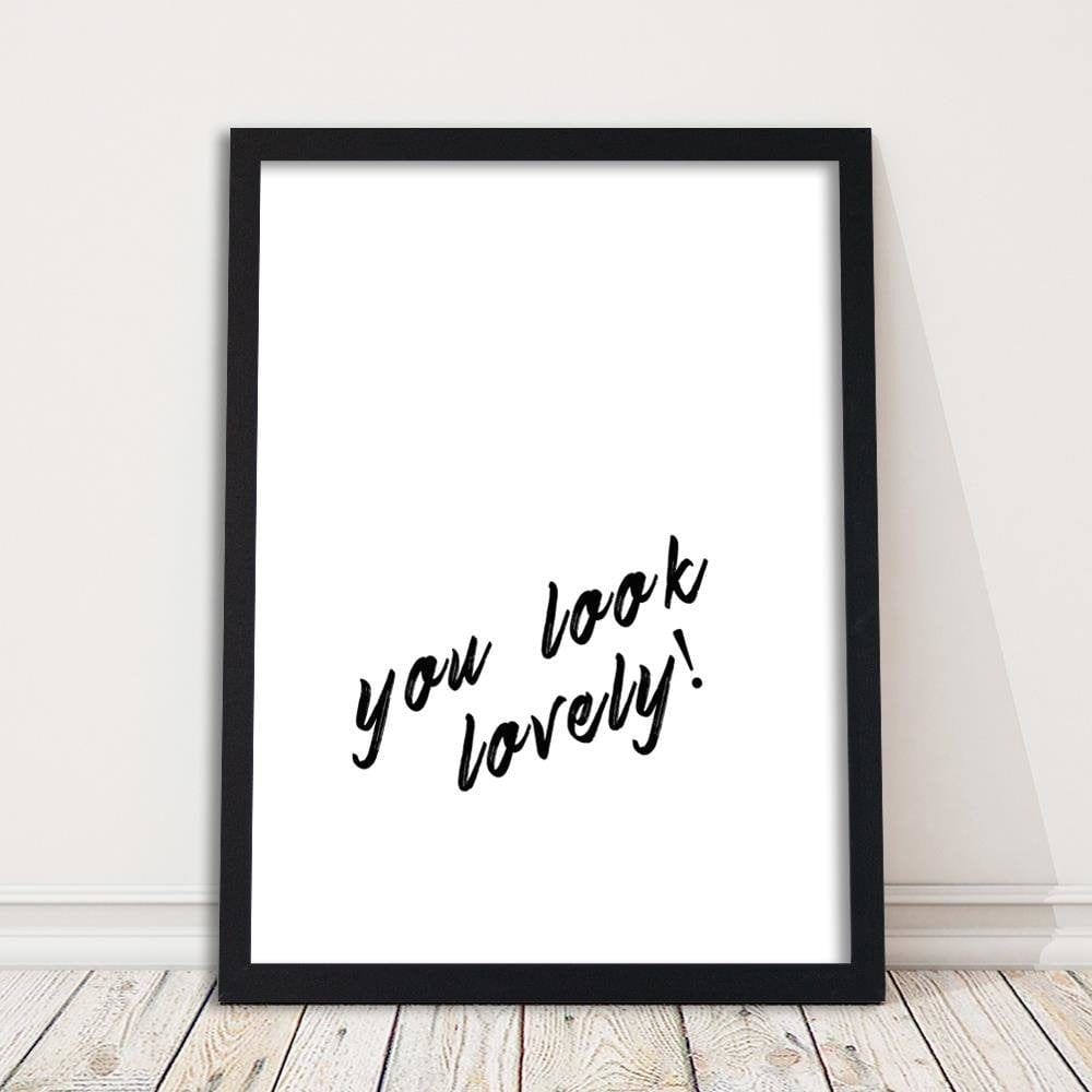 Glezna melnā rāmī - Typography Look Lovely Home Trends