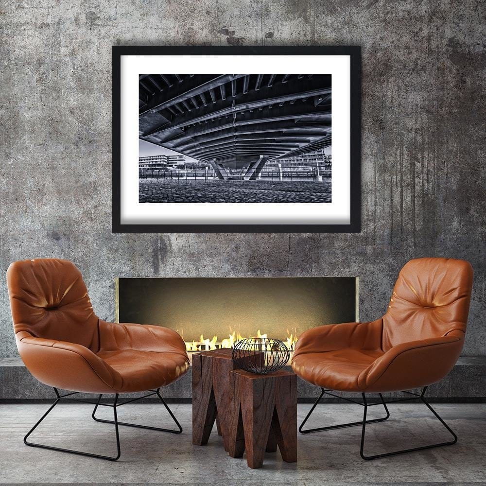 Glezna melnā rāmī - Under A Big Bridge Home Trends