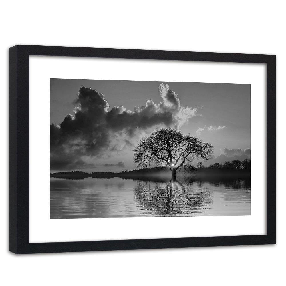 Glezna melnā rāmī - View Of The Tree At 2 Home Trends