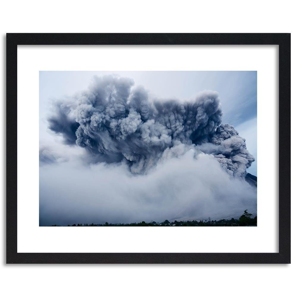 Glezna melnā rāmī - Volcano Explosion Home Trends