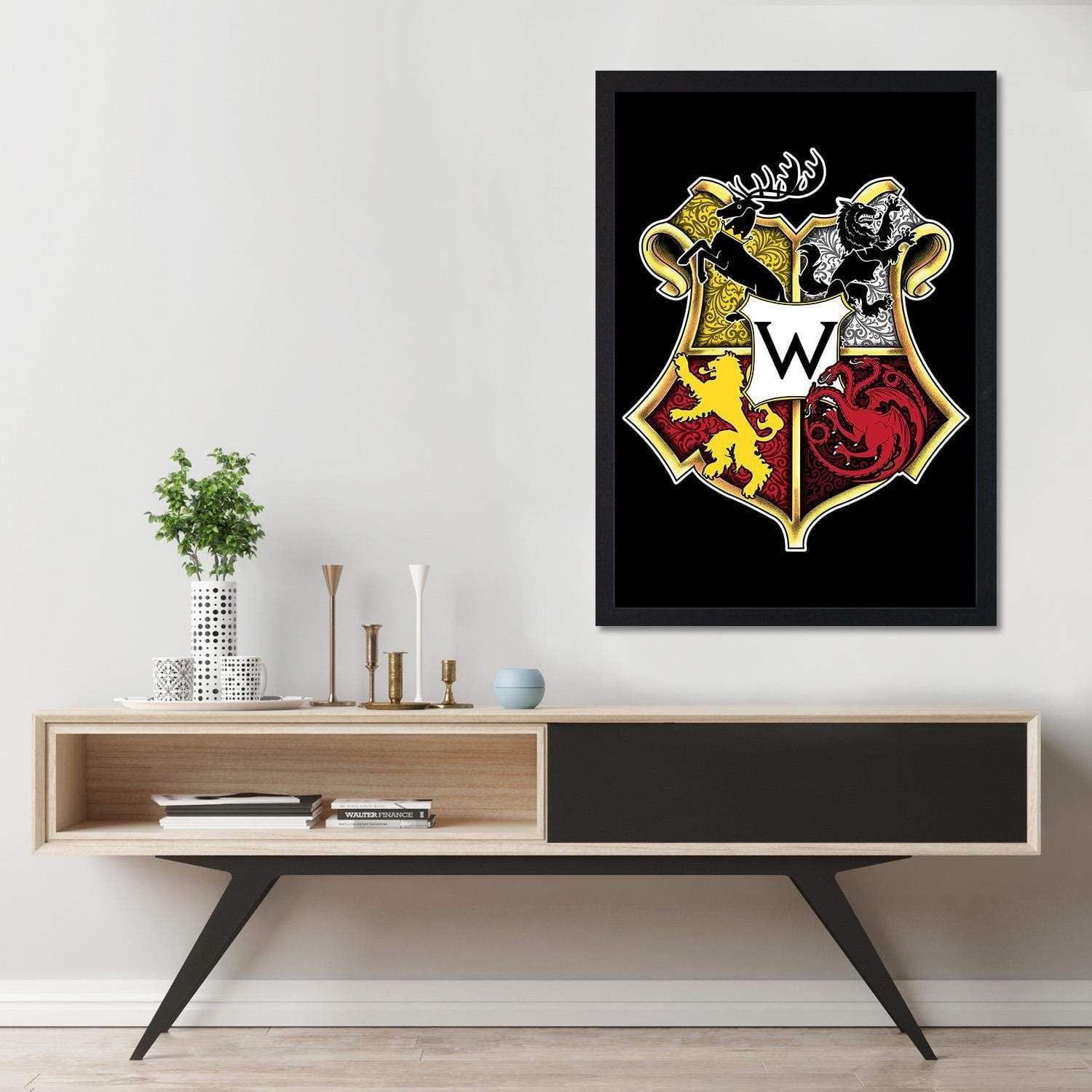 Glezna melnā rāmī - Westeros School Home Trends