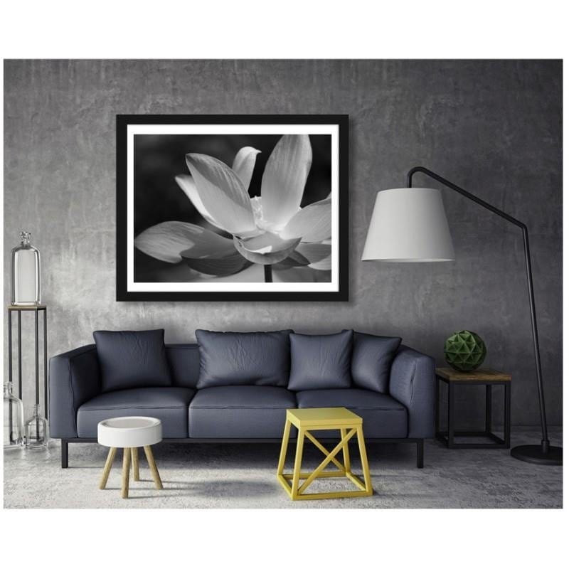 Glezna melnā rāmī - White lilies Home Trends
